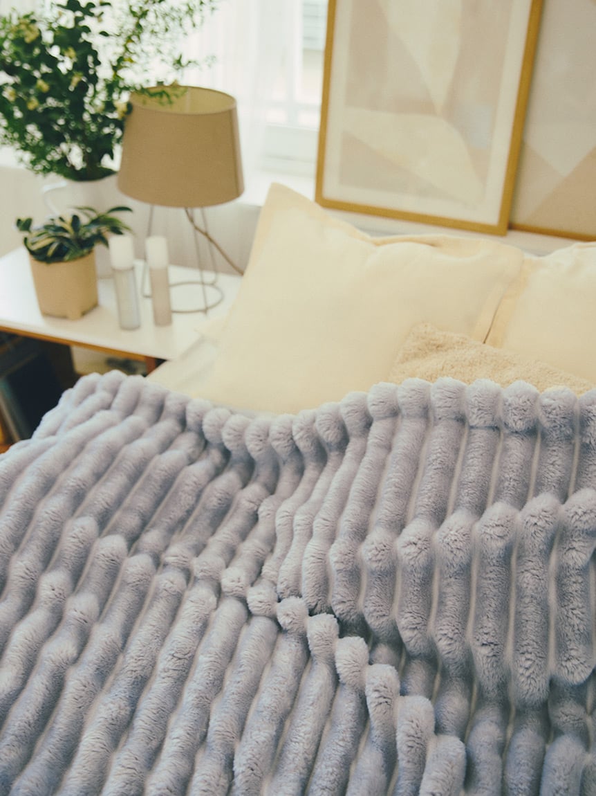 布団・毛布 gelato pique Sleep】ハートロゴちび刺繍 毛布(ブランケット・タオルケット