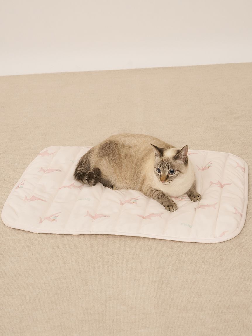 CAT&DOG】【接触冷感】SHARK柄COOLINGマット(ベッド・ハウス
