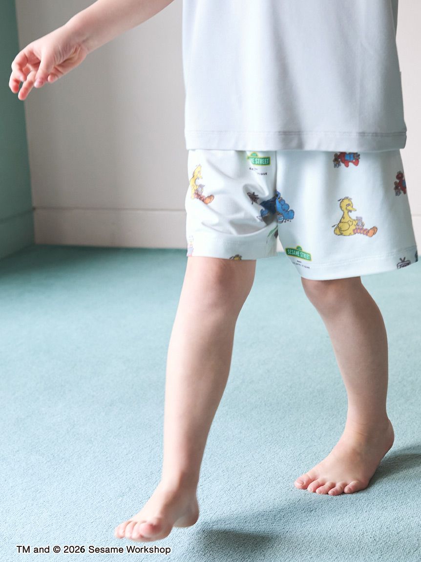SESAME STREET】【KIDS】総柄ショートパンツ(ショートパンツ)｜ルーム