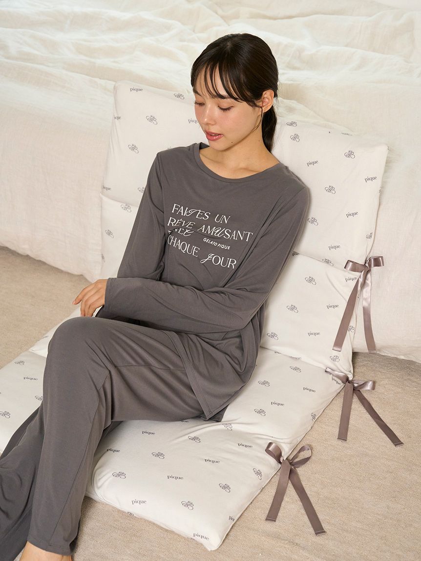 ONLINE限定】【Sleep】モノグラム柄 ごろ寝クッション