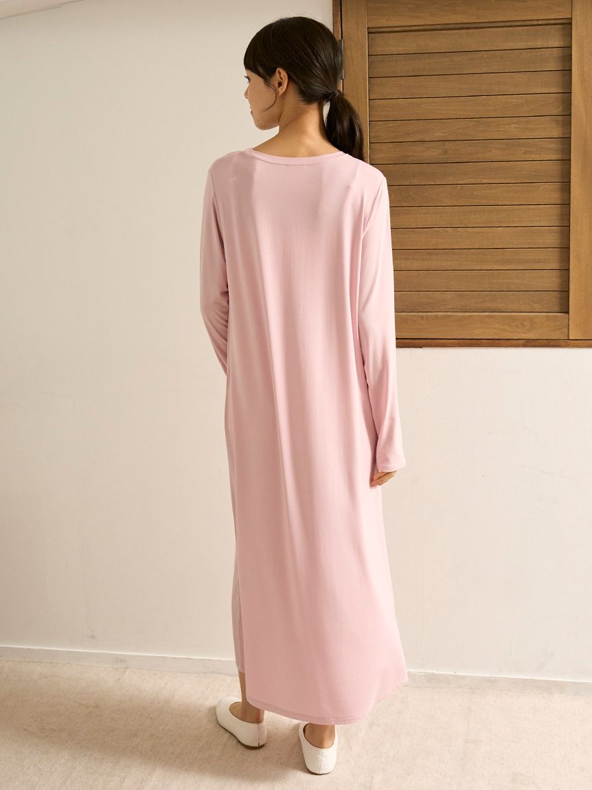 フェミニンレーヨンロゴワンピース(ワンピース)｜ルームウェア
