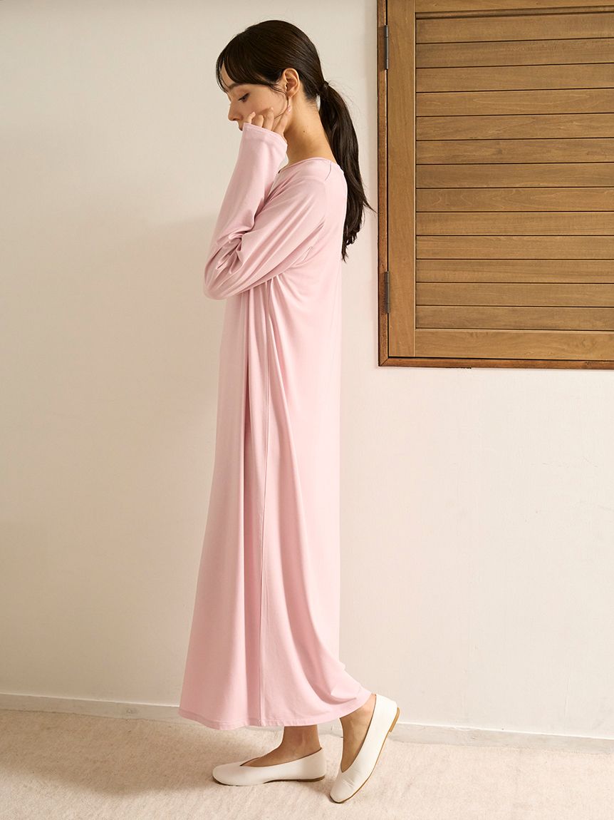 フェミニンレーヨンロゴワンピース(ワンピース)｜ルームウェア