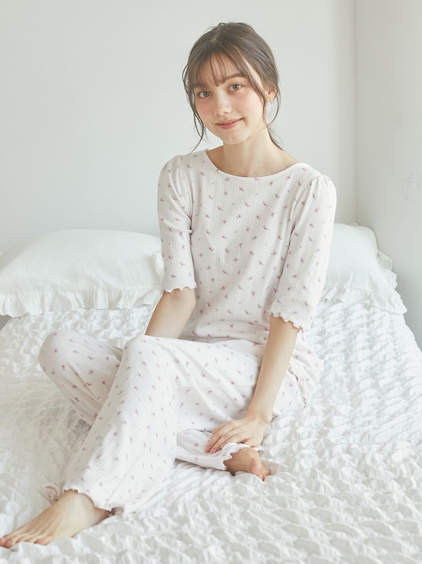 SPRING】さくら柄針抜きTシャツ(カットソー・Tシャツ)|ルーム SPRING】さくら柄針抜きTシャツ(カットソー・Tシャツ)|ルーム