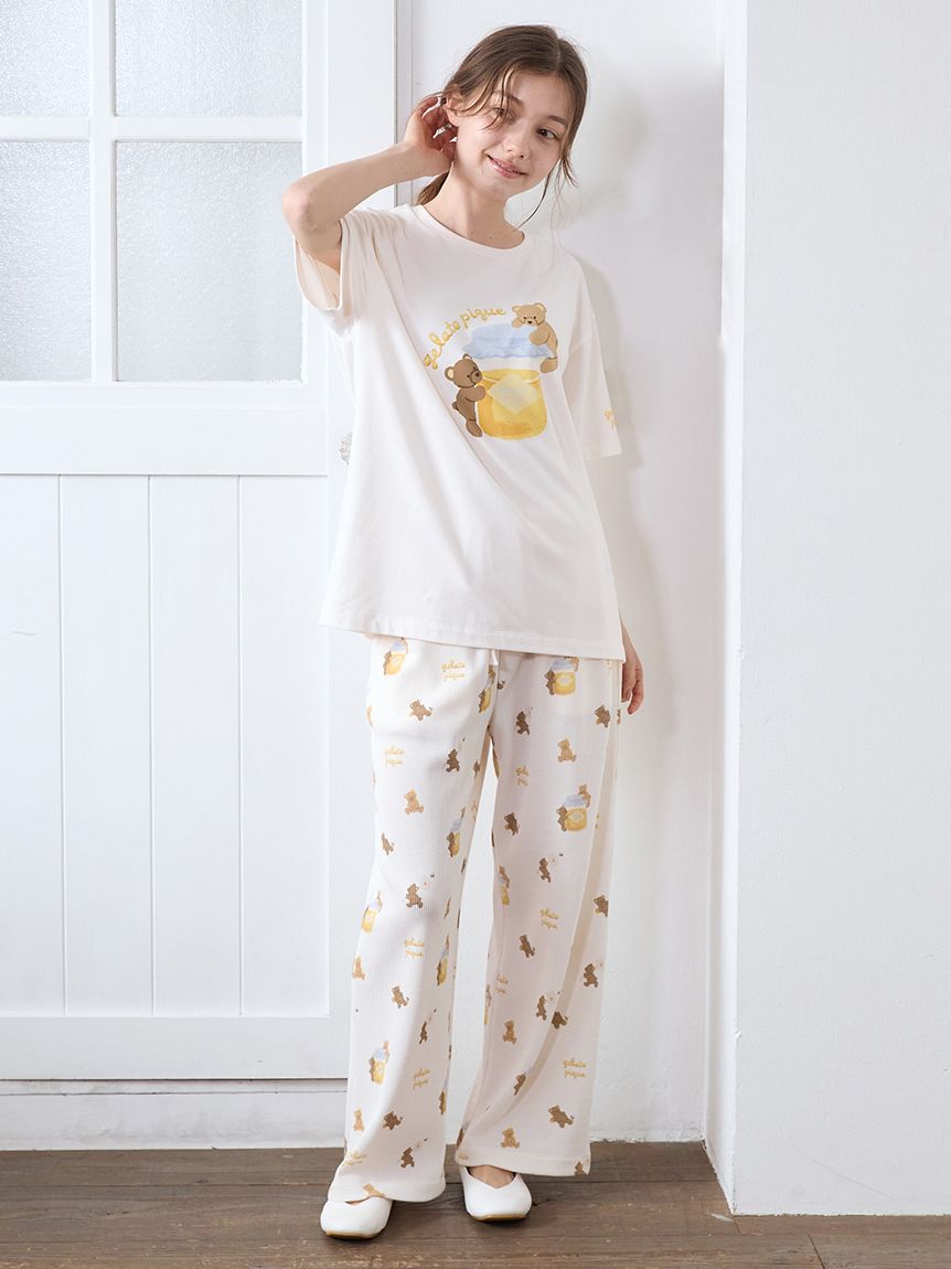 【新品】ジェラピケ　いちご柄Tシャツ　ロングパンツ　上下セット 新品】ジェラピケ いちご柄Tシャツ ロングパンツ 上下セット