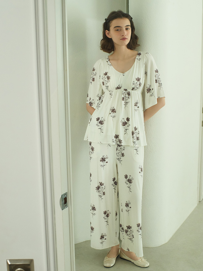 接触冷感】コスモス柄カップインプルオーバー(カットソー・Tシャツ