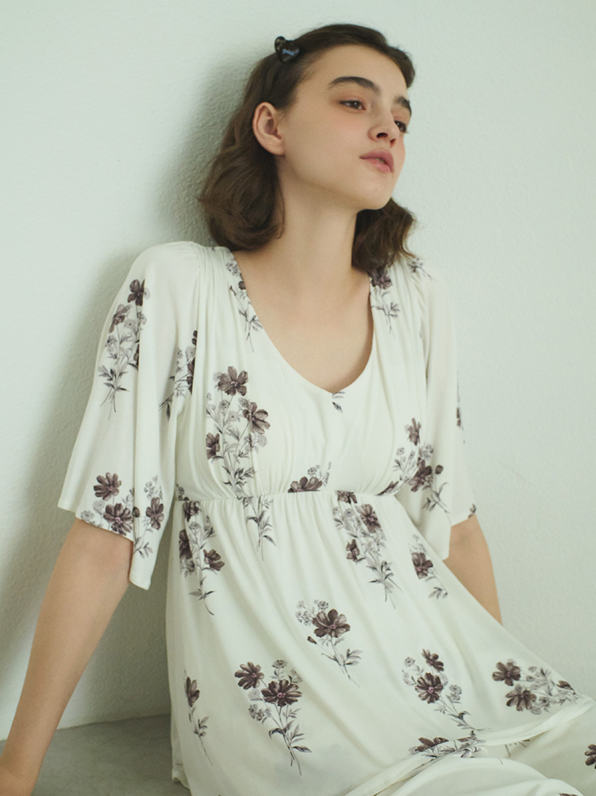 接触冷感】コスモス柄カップインプルオーバー(カットソー・Tシャツ