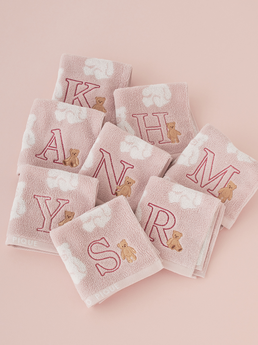 【MASH STORE限定】イニシャル刺繍入りベアハンドタオル | PWGG251667