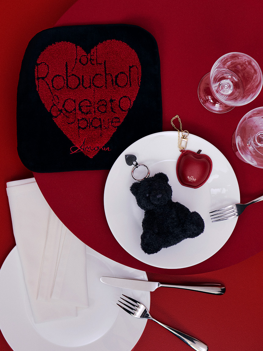 【Aa】JOEL ROBUCHON ジェラピケ 山田 ハンドタオル ポーチ JOEL ROBUCHON】 ジェラピケ 山田涼介 りんごポーチ - メルカリ